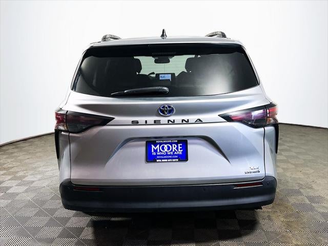 2024 Toyota Sienna XLE - Photo 40