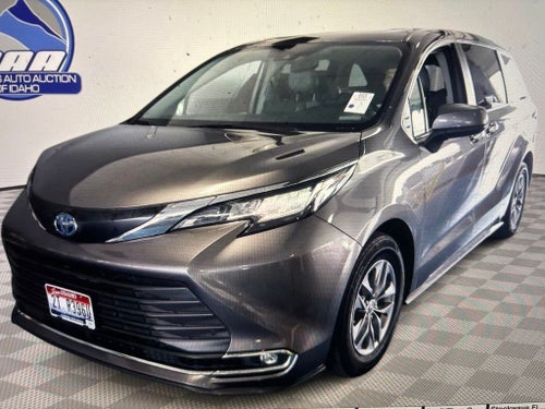 2022 Toyota Sienna XLE 7 Passenger