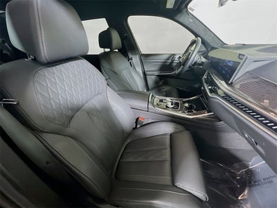 2024 BMW X7 M60i