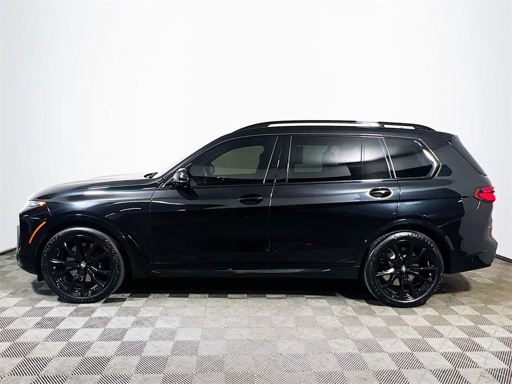 2024 BMW X7 M60i