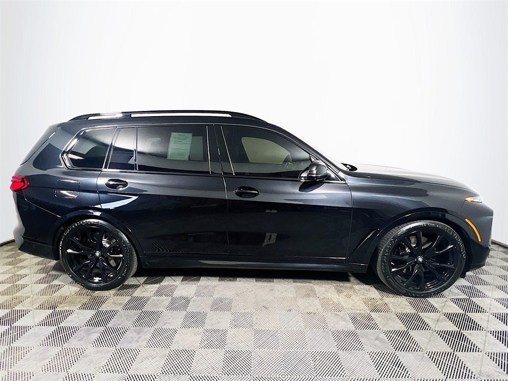 2024 BMW X7 M60i