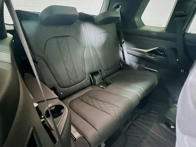 2024 BMW X7 M60i