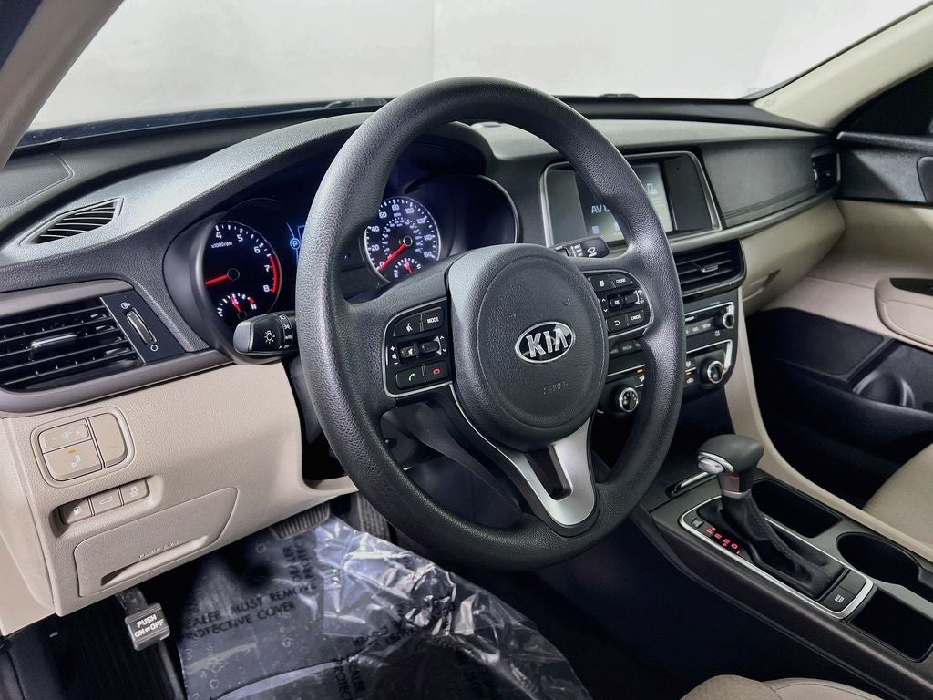 2018 Kia Optima LX - Photo 9