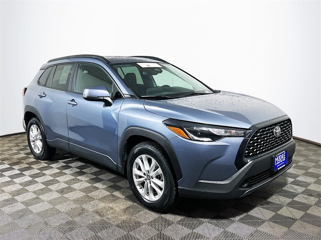 2024 Toyota Corolla Cross LE