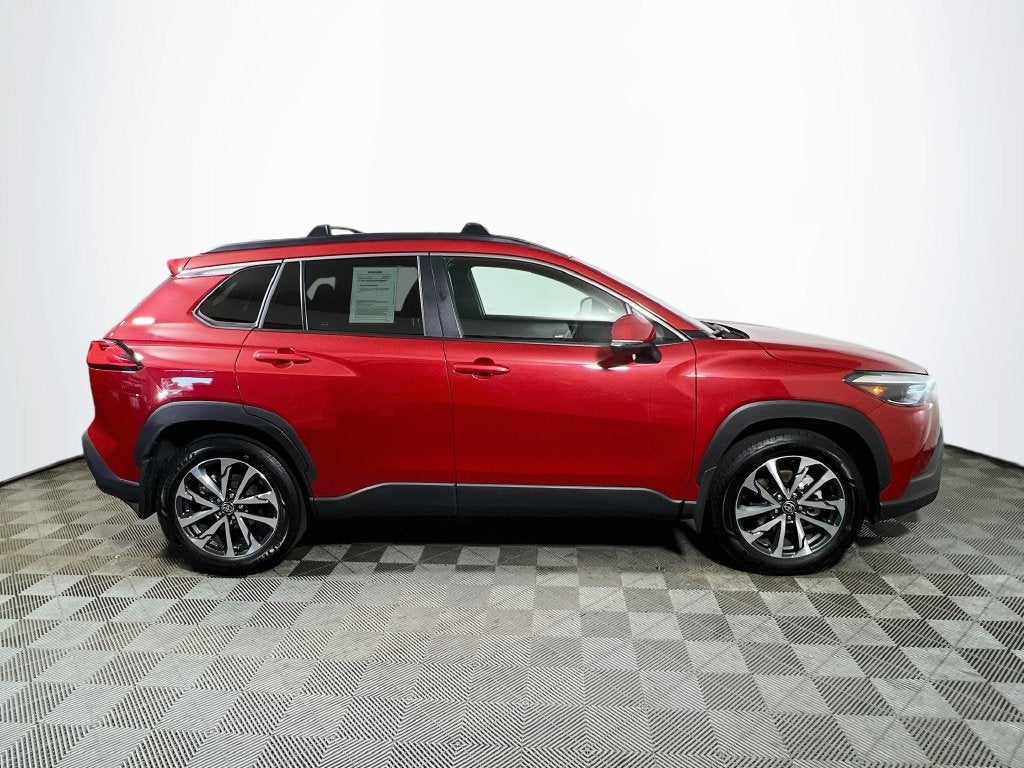 2024 Toyota Corolla Cross XLE