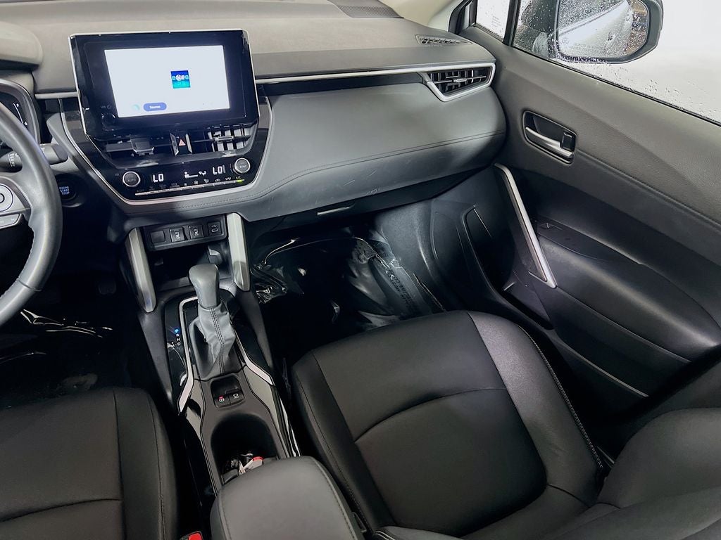 2025 Toyota Corolla Cross XLE