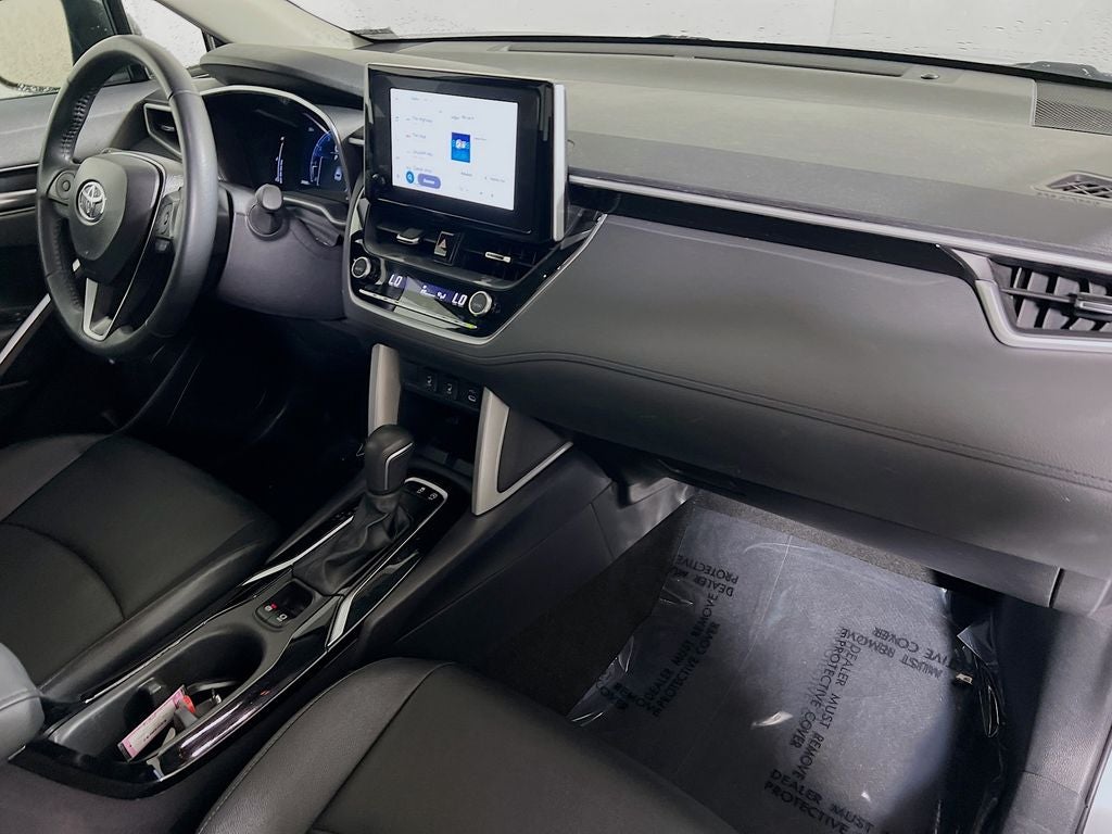 2025 Toyota Corolla Cross XLE