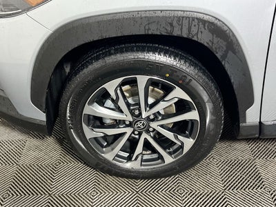2025 Toyota Corolla Cross XLE