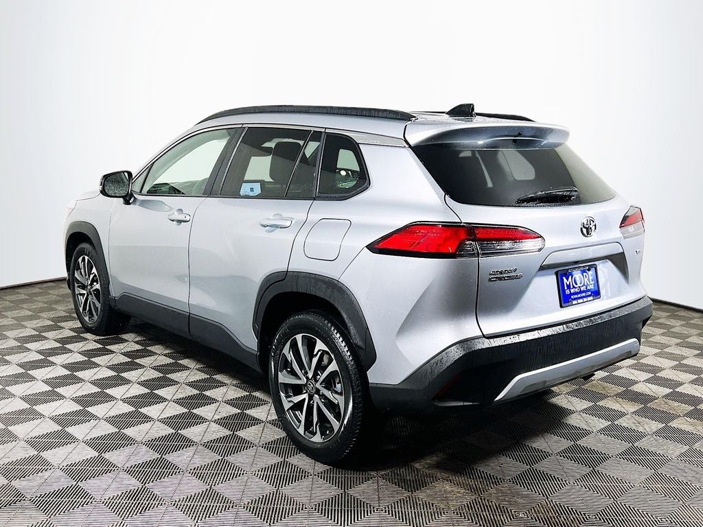 2025 Toyota Corolla Cross XLE