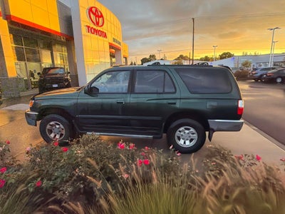 2002 Toyota 4Runner SR5