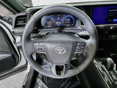 2025 Toyota Crown Signia XLE