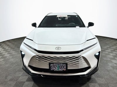 2025 Toyota Crown Signia XLE