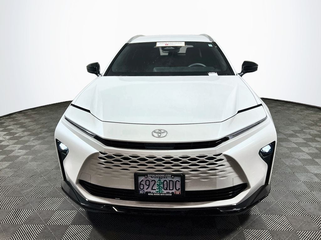 2025 Toyota Crown Signia XLE
