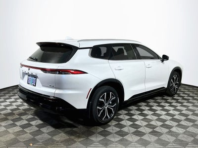 2025 Toyota Crown Signia XLE