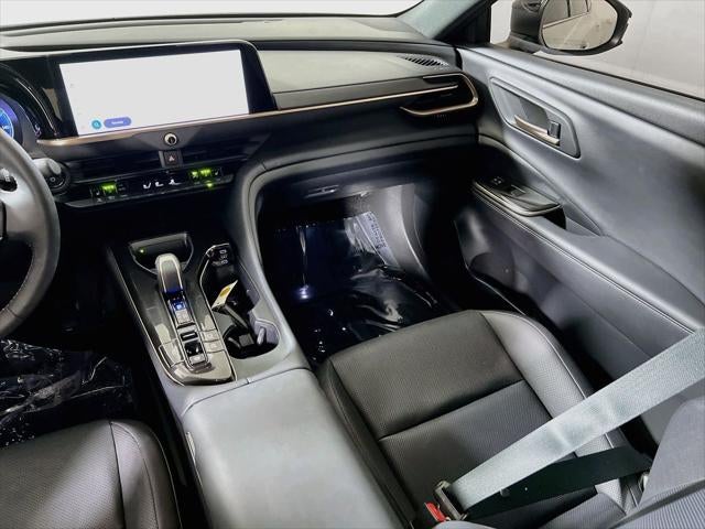 2025 Toyota Crown Signia XLE