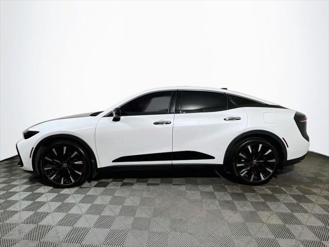2023 Toyota Crown Platinum