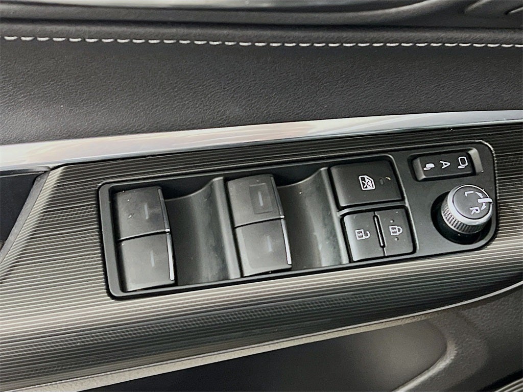 2024 Toyota Venza Nightshade