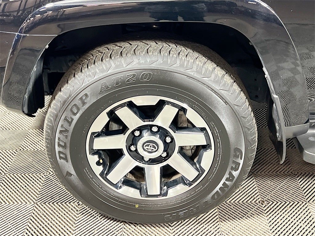 2024 Toyota 4Runner TRD Off-Road