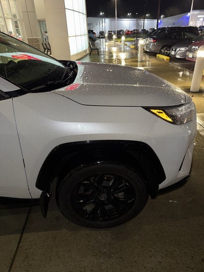 2023 Toyota RAV4 Hybrid SE