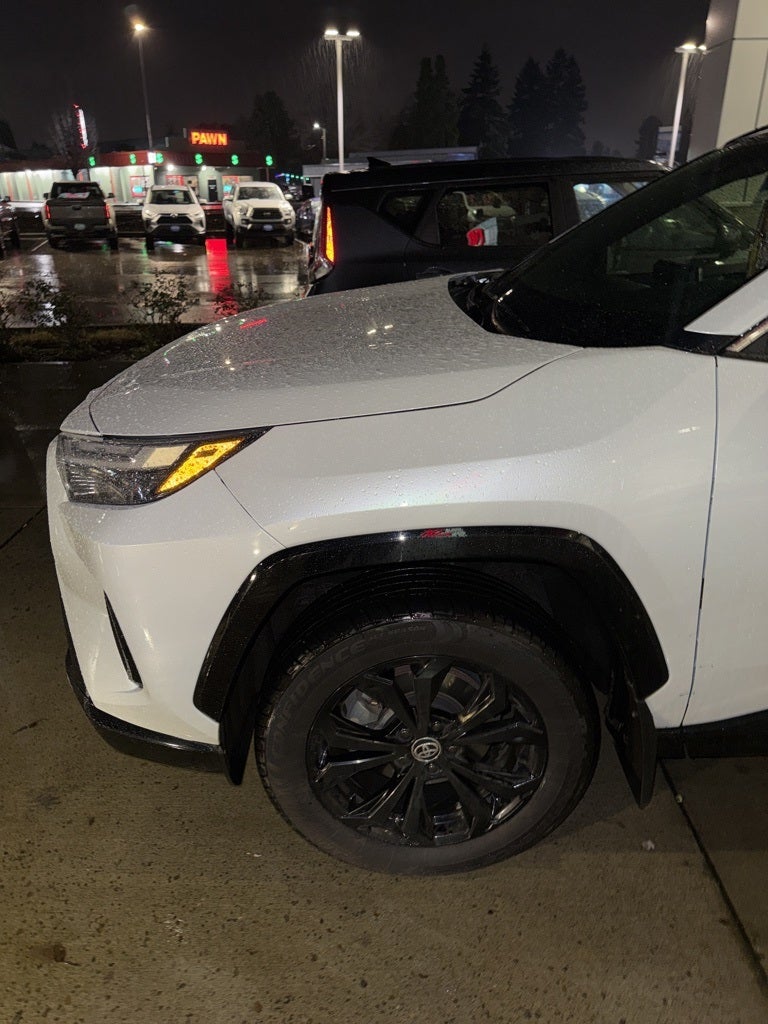 2023 Toyota RAV4 Hybrid SE