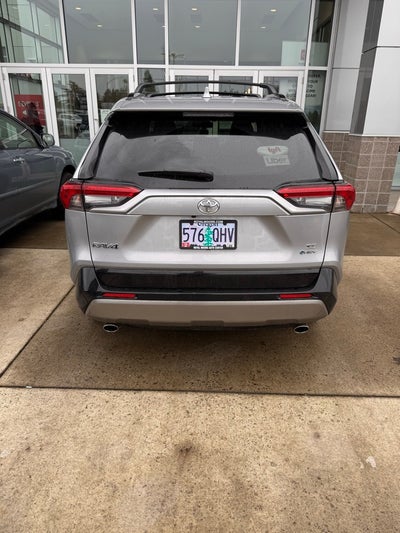 2025 Toyota RAV4 Hybrid SE