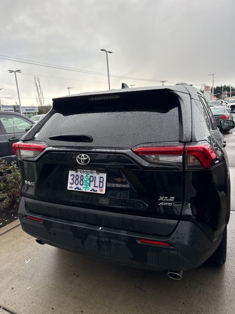 2019 Toyota RAV4 XLE Premium