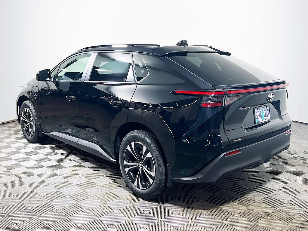 2025 Toyota bZ4X XLE