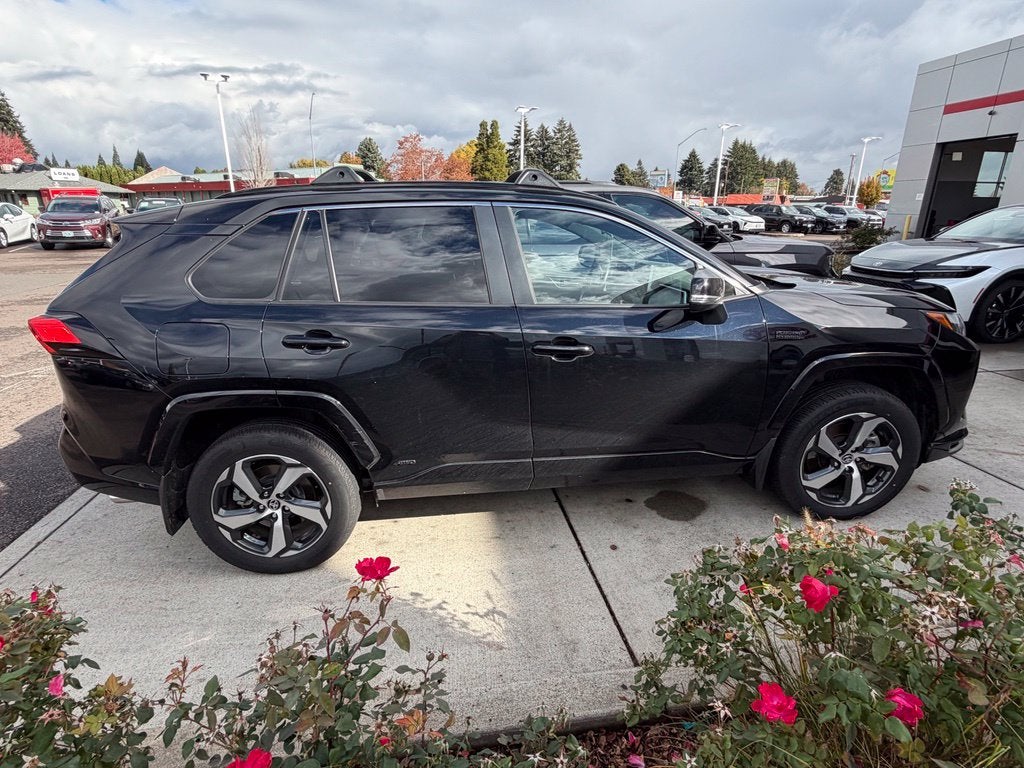 2024 Toyota RAV4 Prime SE