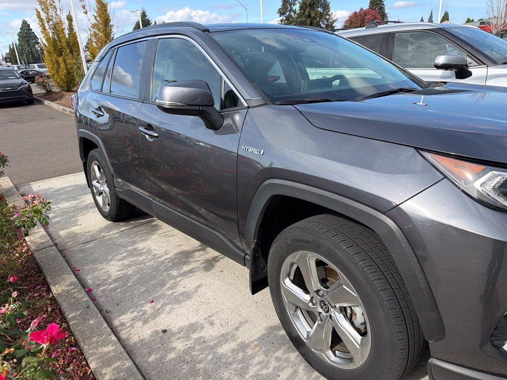 2021 Toyota RAV4 Hybrid XLE Premium