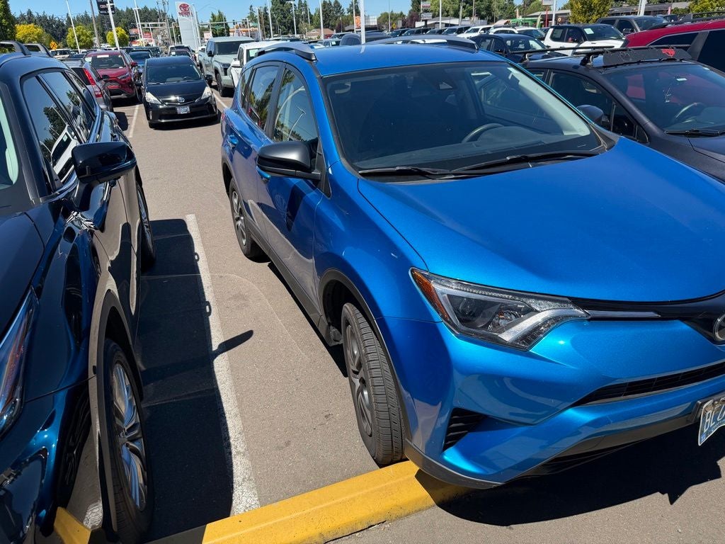 2017 Toyota RAV4 LE