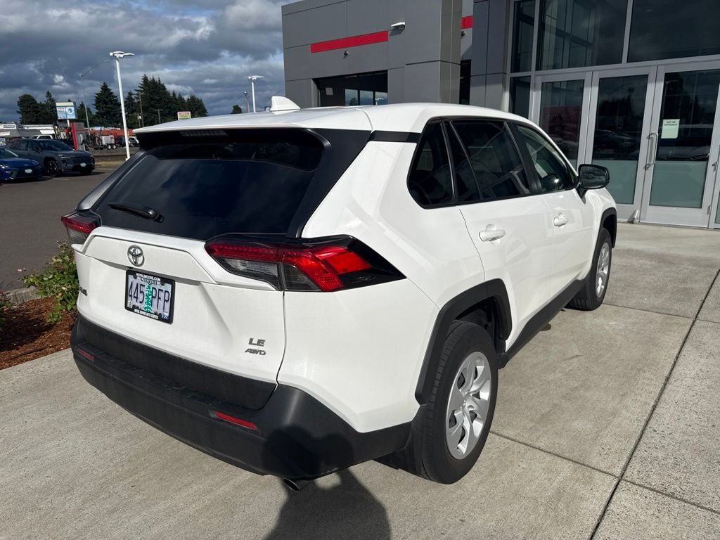 2025 Toyota RAV4 LE