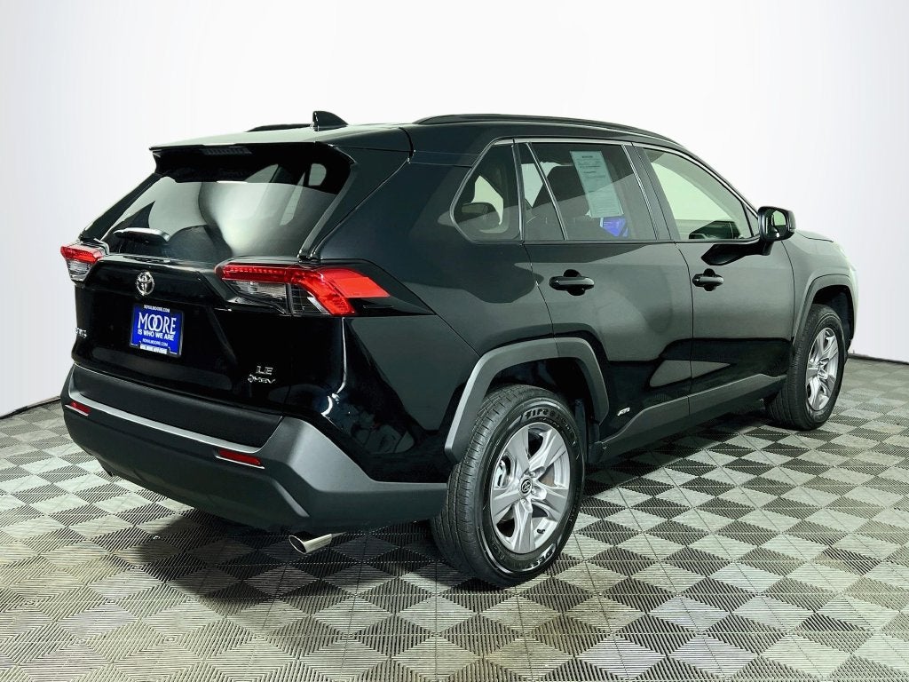 2025 Toyota RAV4 Hybrid LE