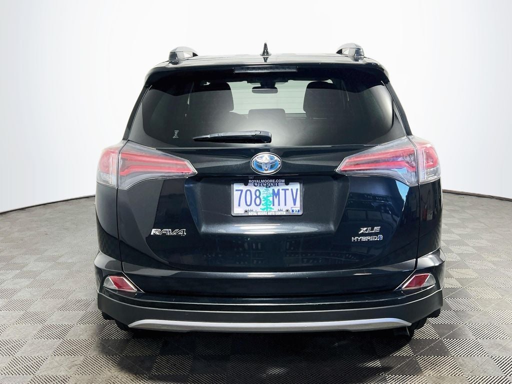 2017 Toyota RAV4 Hybrid XLE