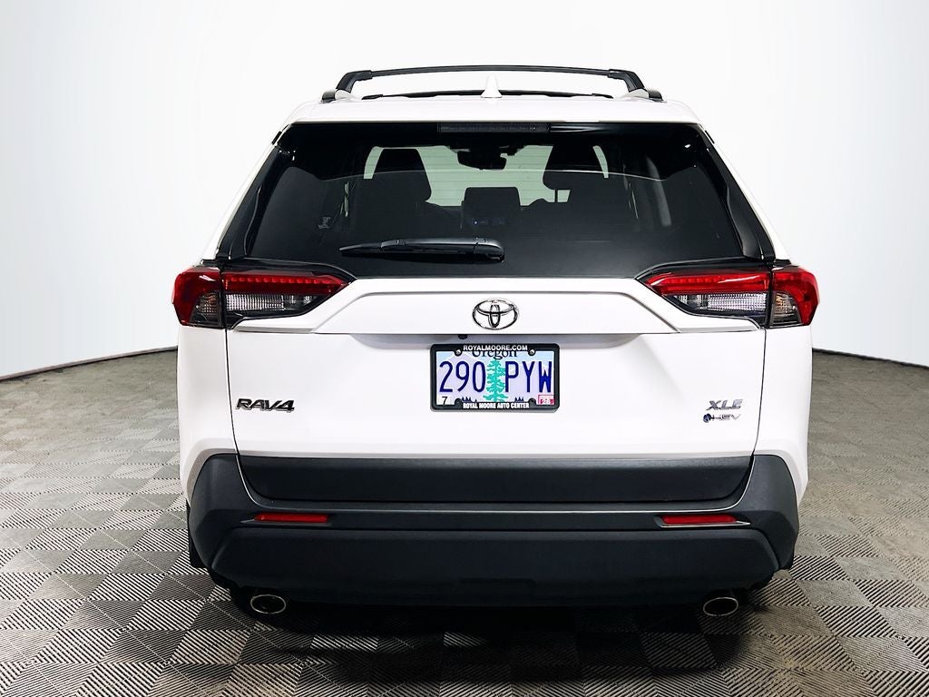 2025 Toyota RAV4 Hybrid XLE