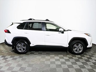 2025 Toyota RAV4 Hybrid XLE