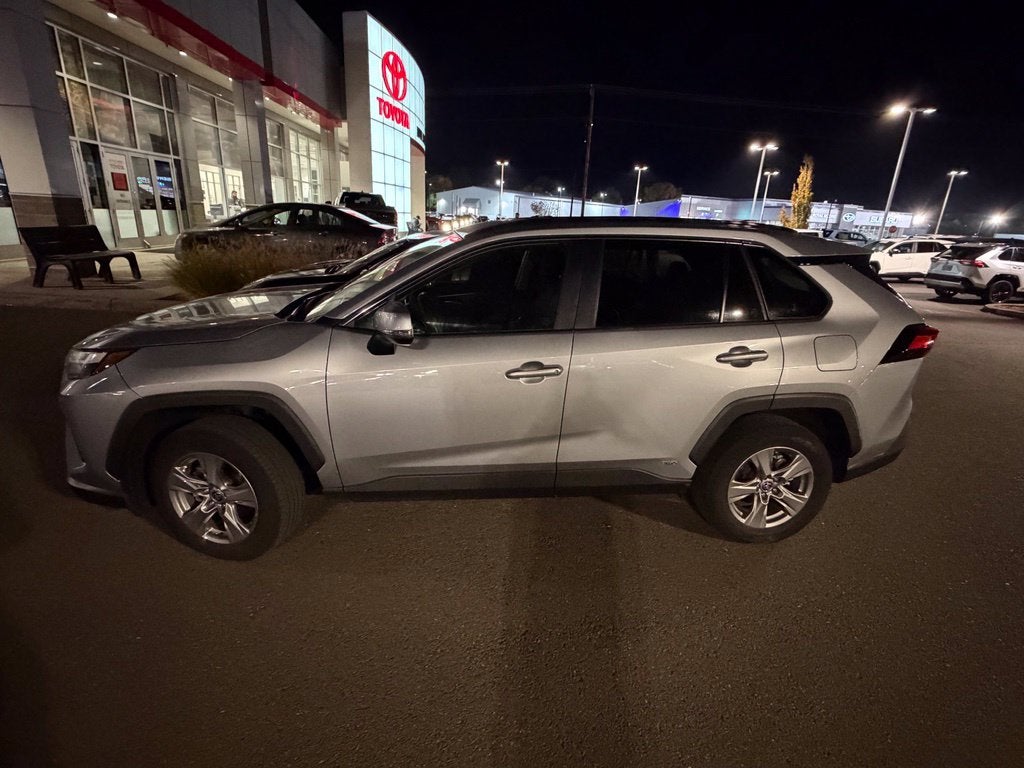 2023 Toyota RAV4 Hybrid XLE