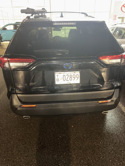 2021 Toyota RAV4 Hybrid XLE