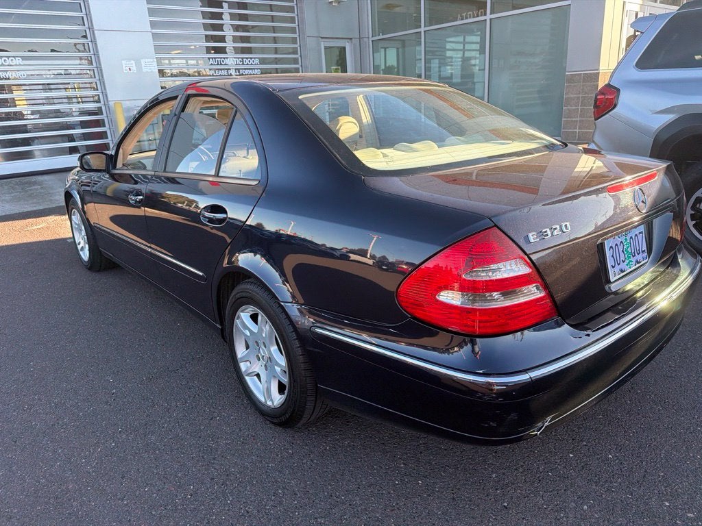 2004 Mercedes-Benz E-Class E 320 Base