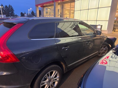 2016 Volvo XC60 T5 Drive-E Premier