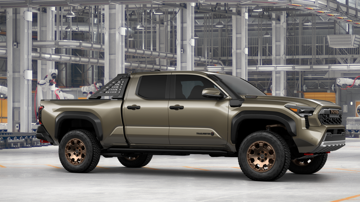 2026 Toyota Tacoma i-FORCE MAX Trailhunter