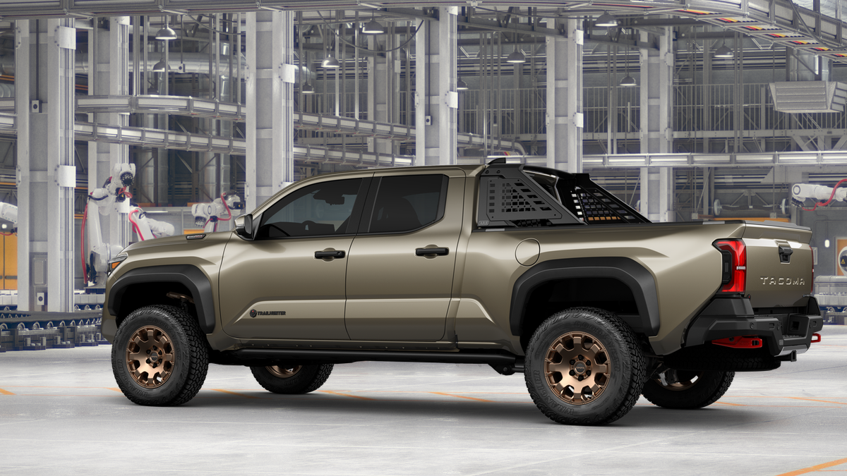 2026 Toyota Tacoma i-FORCE MAX Trailhunter
