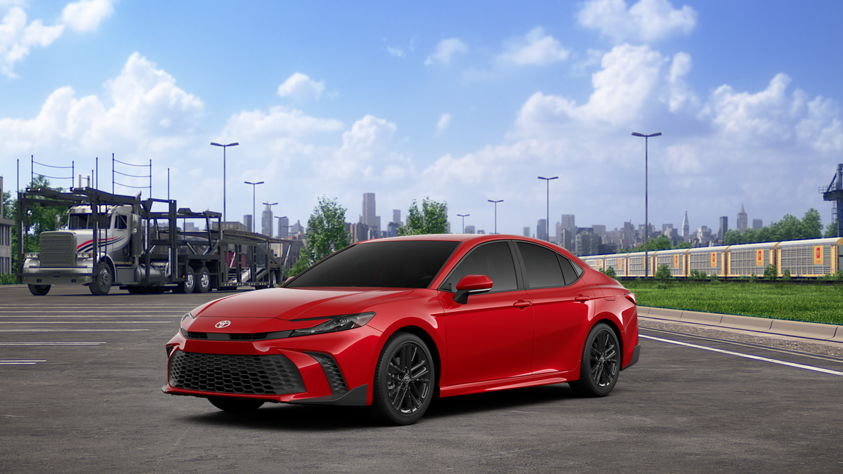 2026 Toyota Camry SE Hybrid's photo