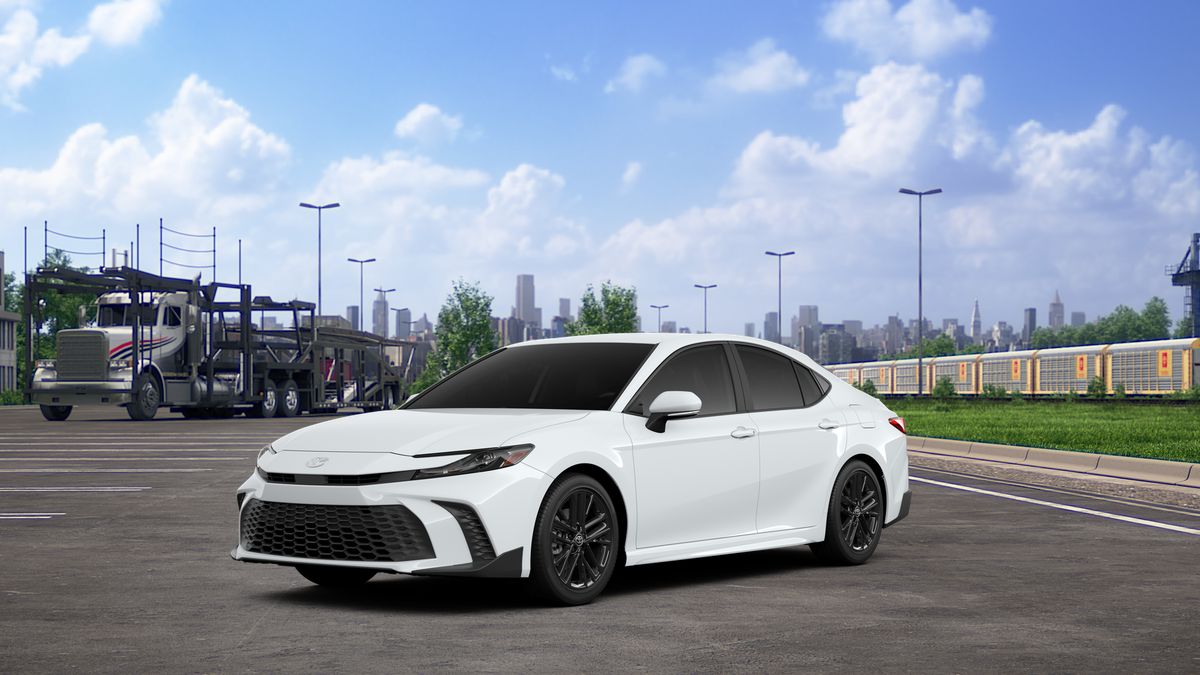 2026 Toyota Camry SE AWD Hybrid's photo