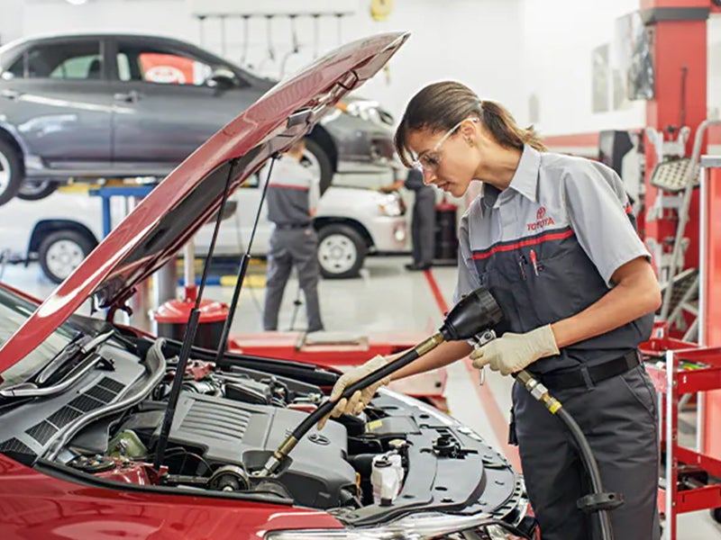 Royal Moore Toyota in Hillsboro OR